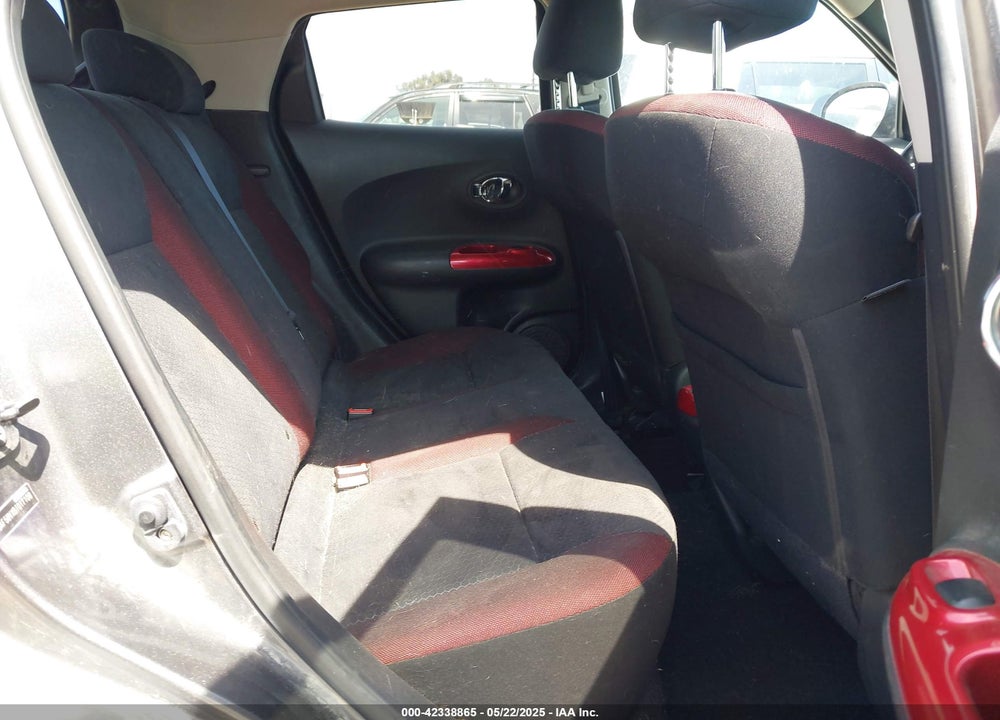 2011 NISSAN JUKE SV VIN: JN8AF5MVXBT017108