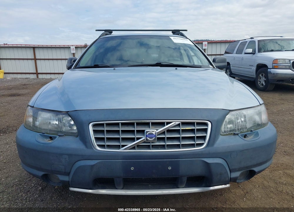 2002 VOLVO V70 XC VIN: YV1SZ58D421080106