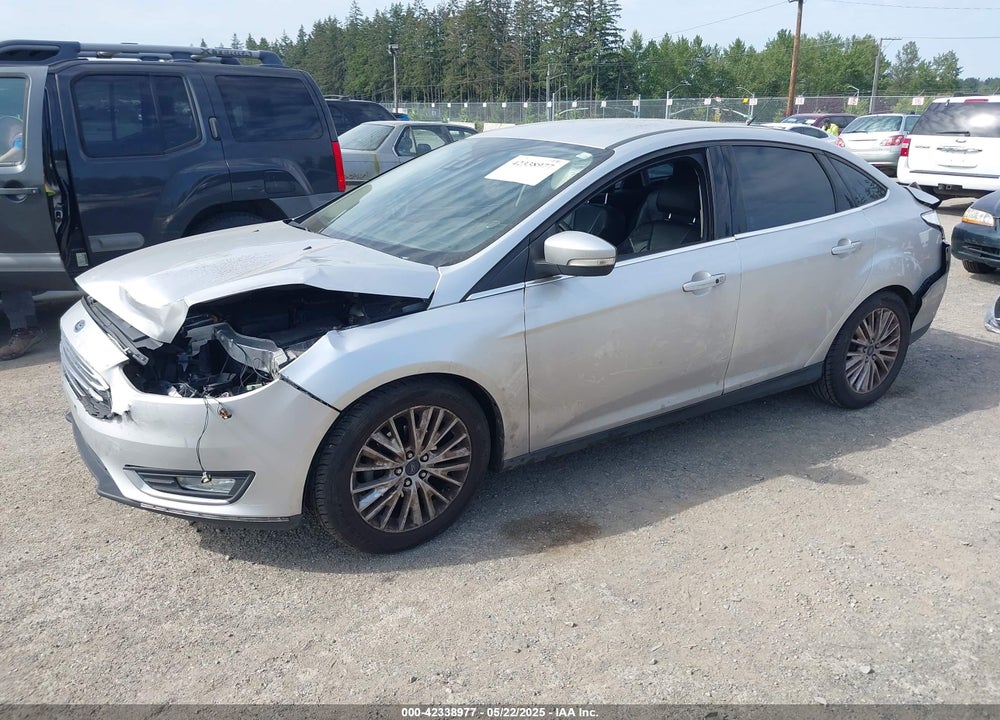 2016 FORD FOCUS VIN: 1FADP3J20GL238914