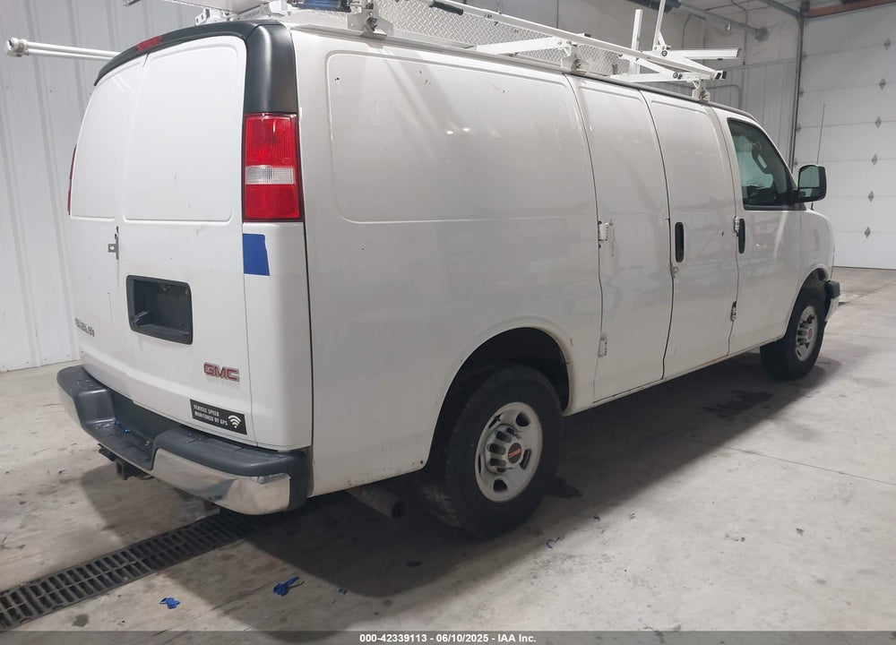 2018 GMC SAVANA 3500 VIN: 1GTZ7GFG2J1207646