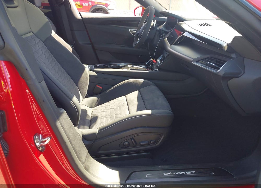 2024 AUDI E-TRON GT VIN: WAUFJBFW2R7000954