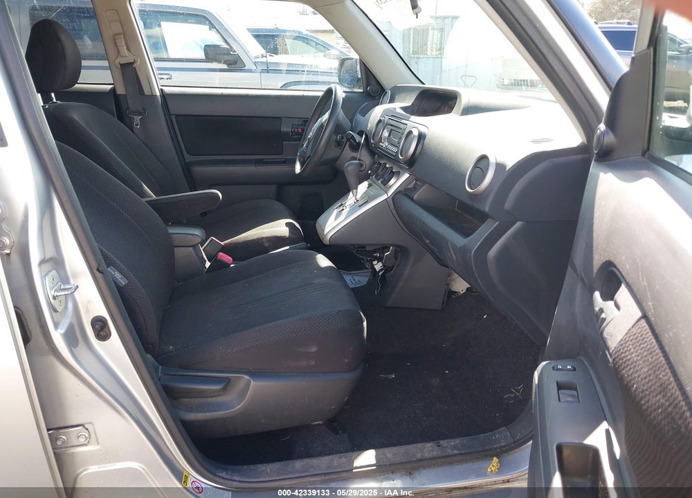 2010 SCION XB VIN: JTLZE4FE8A1106151