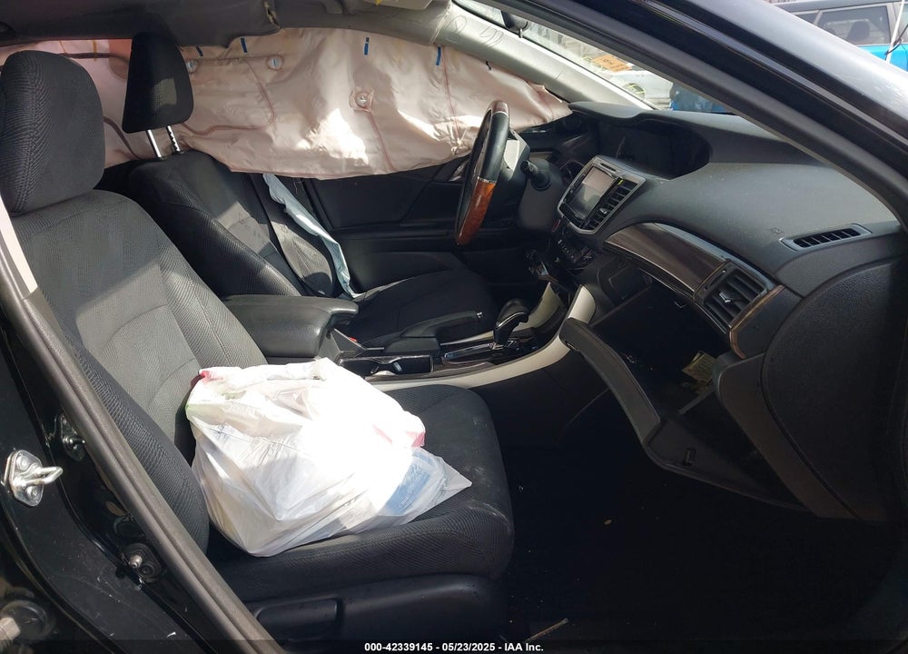 2017 HONDA ACCORD EX VIN: 1HGCR2F72HA176509