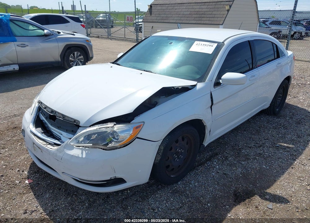 2011 CHRYSLER 200 LX VIN: 1C3BC4FB2BN558426