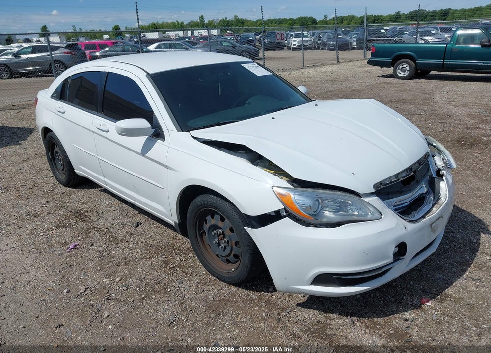2011 CHRYSLER 200 LX VIN: 1C3BC4FB2BN558426