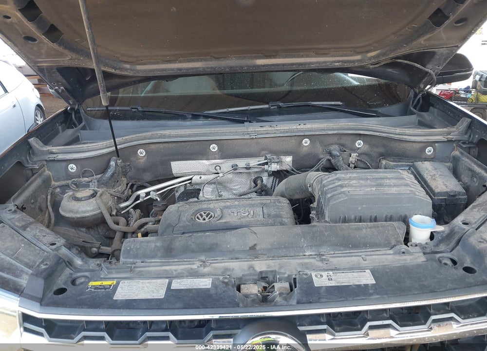 2018 VOLKSWAGEN ATLAS VIN: 1V2CP2CA1JC600999
