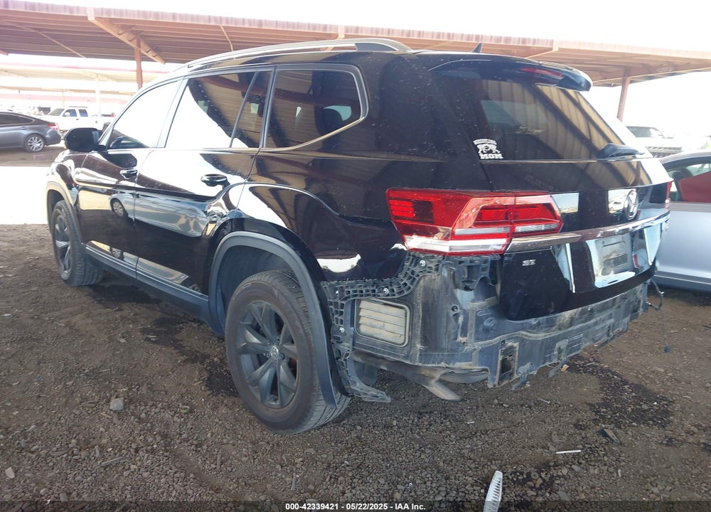 2018 VOLKSWAGEN ATLAS VIN: 1V2CP2CA1JC600999