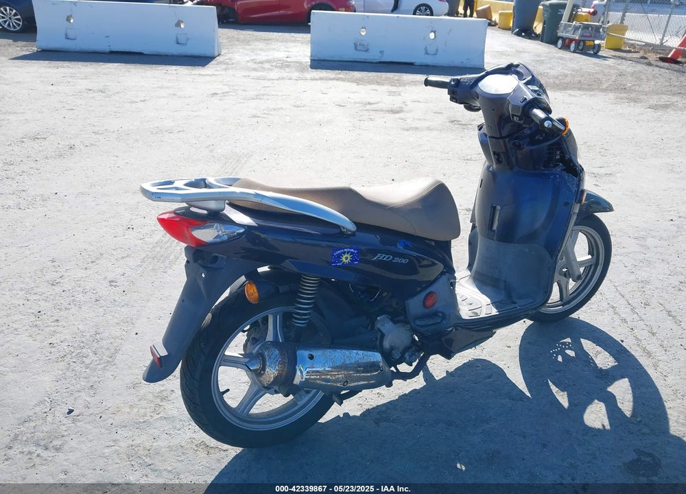 2008 SYM HD 200 VIN: RFGBS1MEX8SLH6681