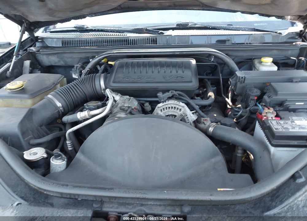 2005 JEEP GRAND CHEROKEE LAREDO VIN: 1J4HS48N25C561644