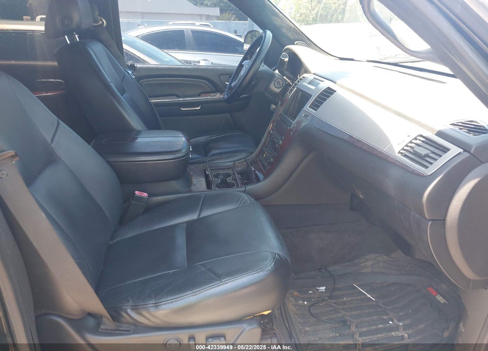 2008 CADILLAC ESCALADE ESV VIN: 1GYFC66858R167456