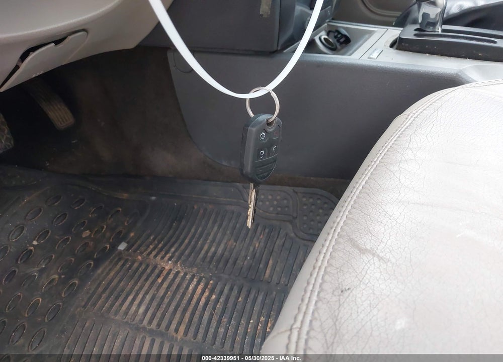 2010 FORD FUSION VIN: 3FAHP0JA9AR300004