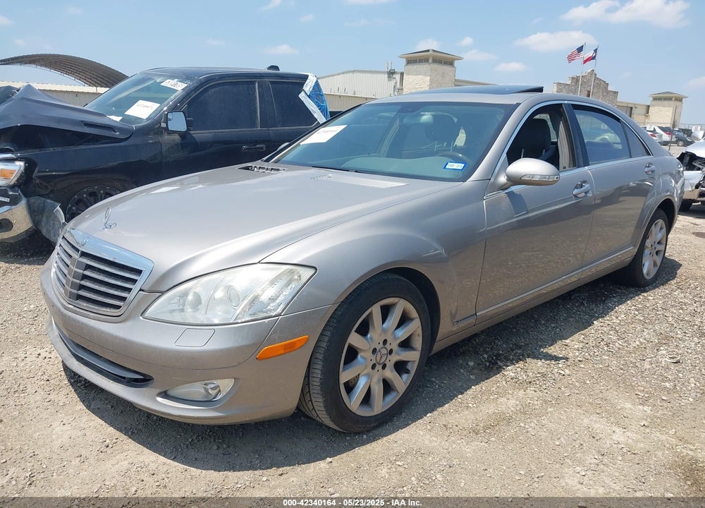 2007 MERCEDES-BENZ S 550 VIN: WDDNG71X57A047640