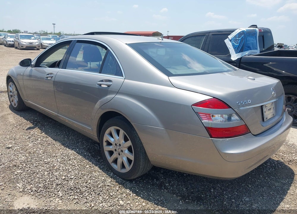 2007 MERCEDES-BENZ S 550 VIN: WDDNG71X57A047640