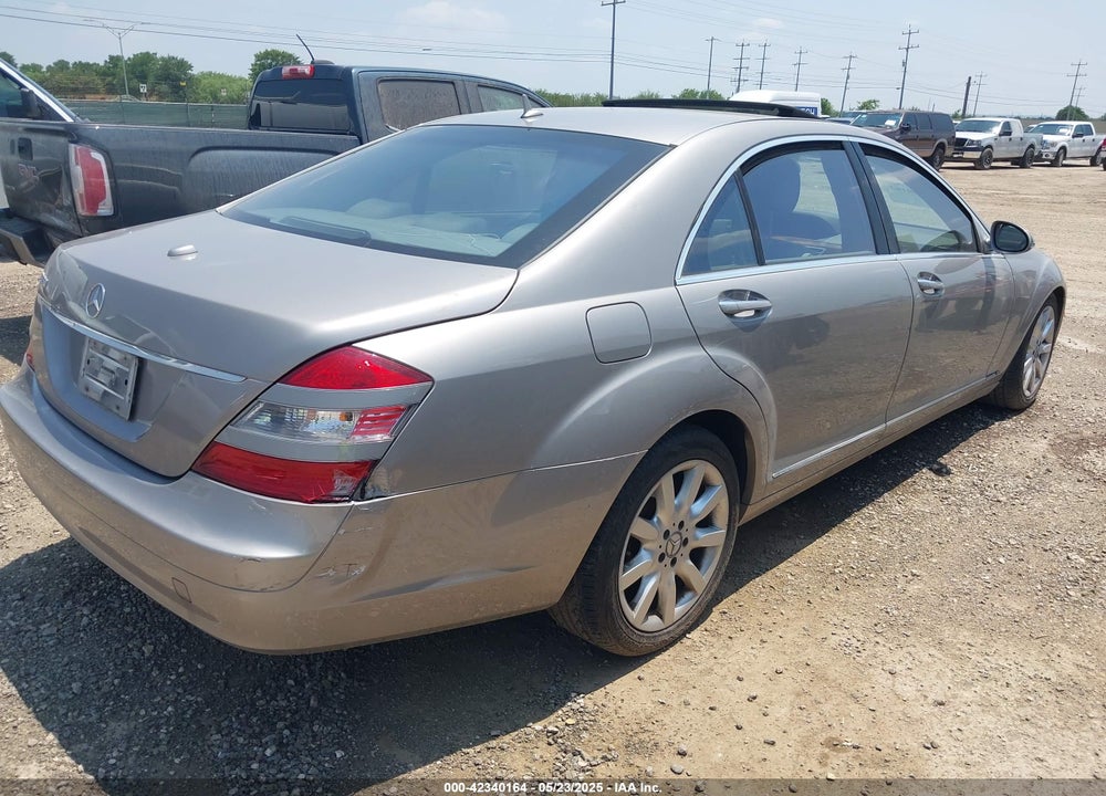 2007 MERCEDES-BENZ S 550 VIN: WDDNG71X57A047640