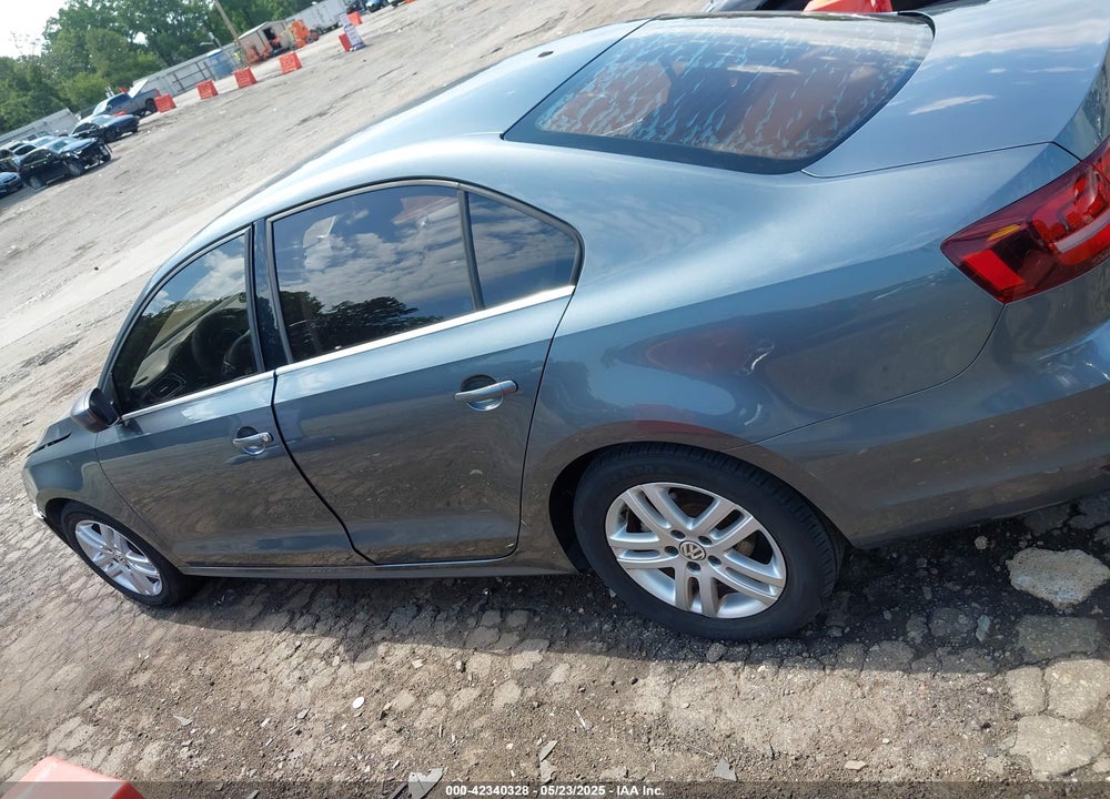 2017 VOLKSWAGEN JETTA VIN: 3VW2B7AJ7HM211740