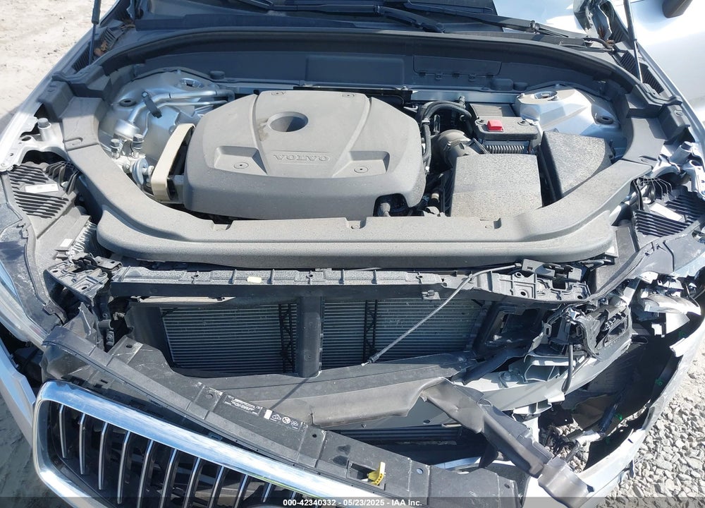 2020 VOLVO XC60 VIN: YV4102DL3L1525862