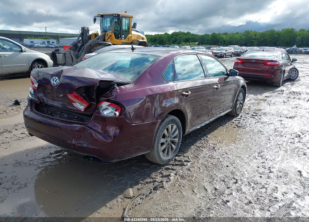 2013 VOLKSWAGEN PASSAT VIN: 1VWAP7A36DC044104