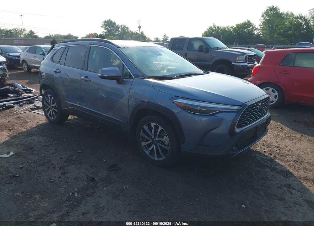 2022 TOYOTA COROLLA CROSS XLE VIN: 7MUDAAAG0NV030013