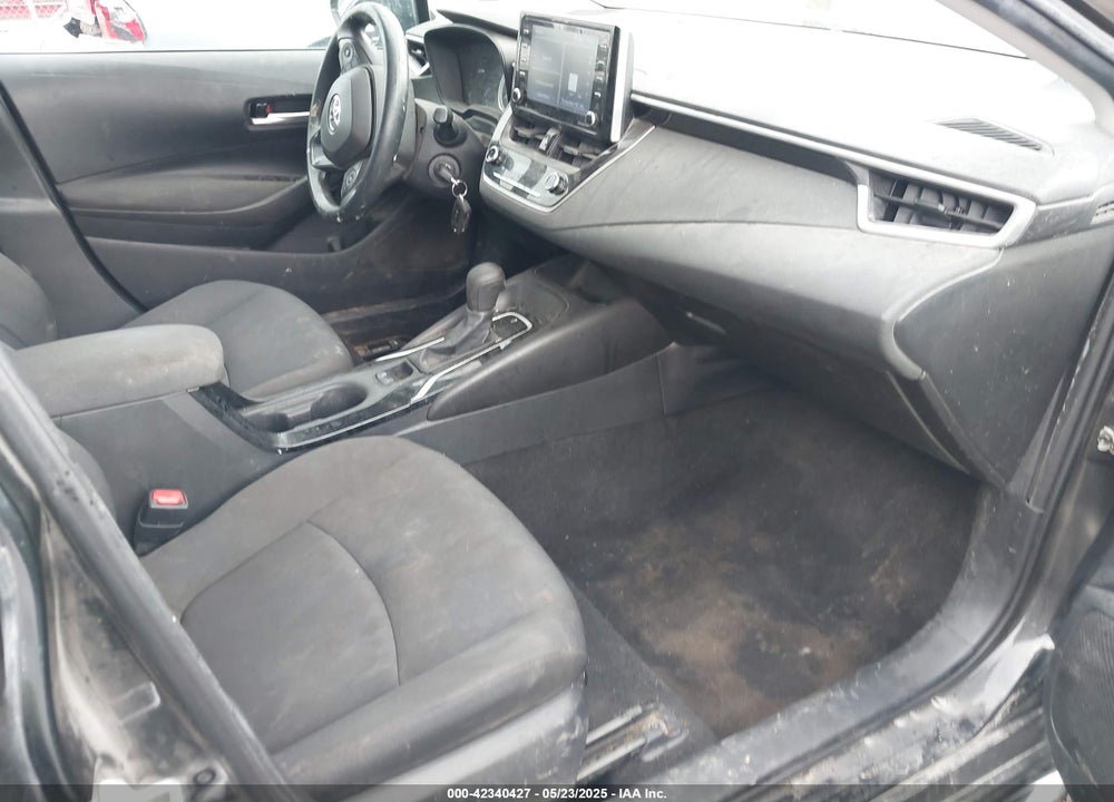 2021 TOYOTA COROLLA LE VIN: 5YFEPMAE6MP214585