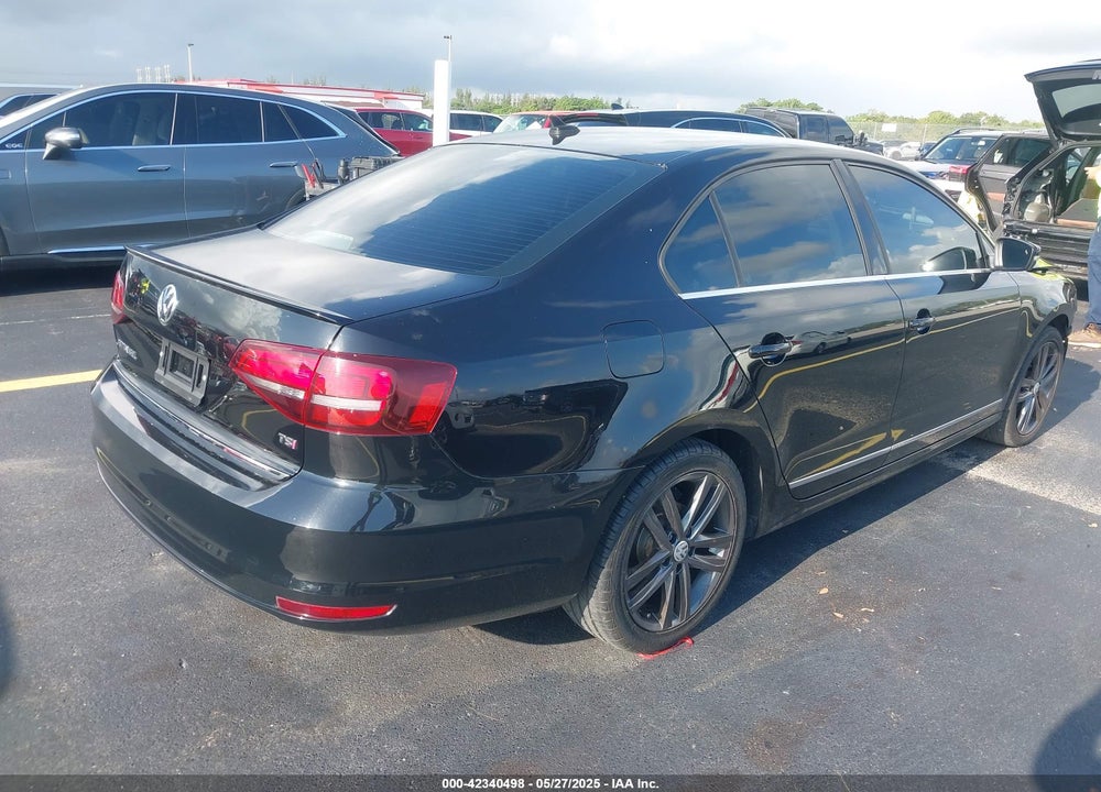2018 VOLKSWAGEN JETTA 1.8T SEL VIN: 3VWL17AJ0JM214427