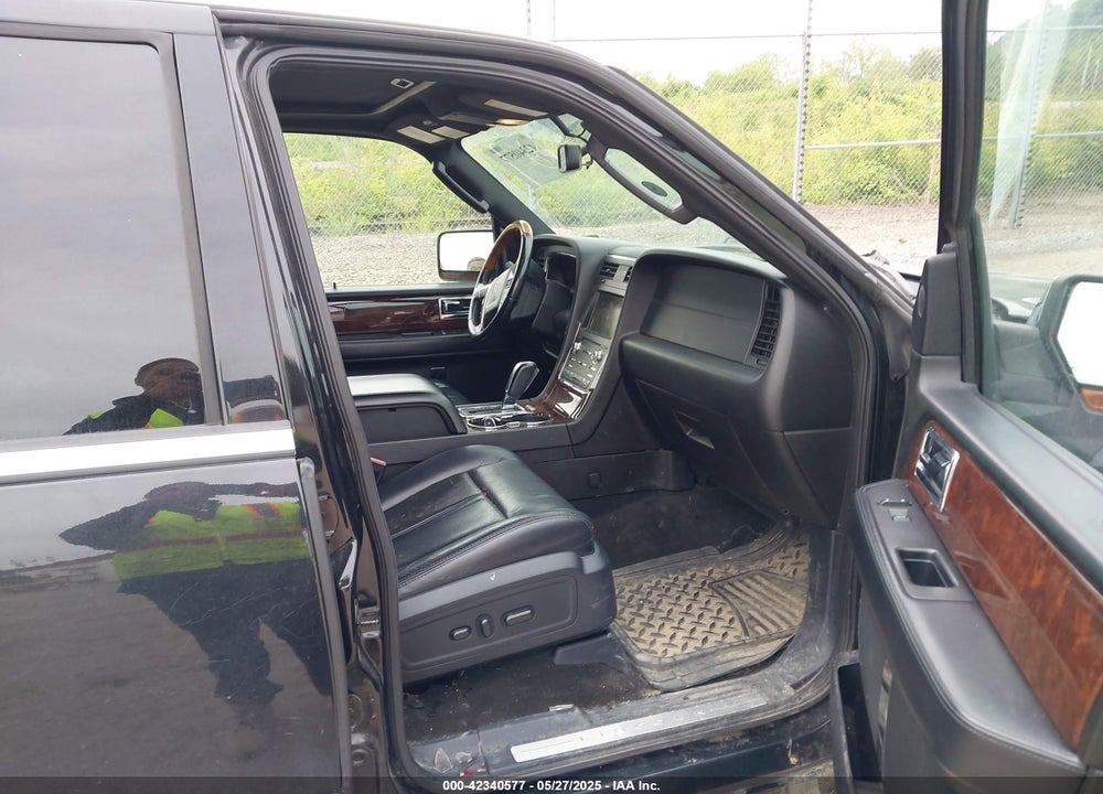 2015 LINCOLN NAVIGATOR VIN: 5LMJJ2JTXFEJ07910