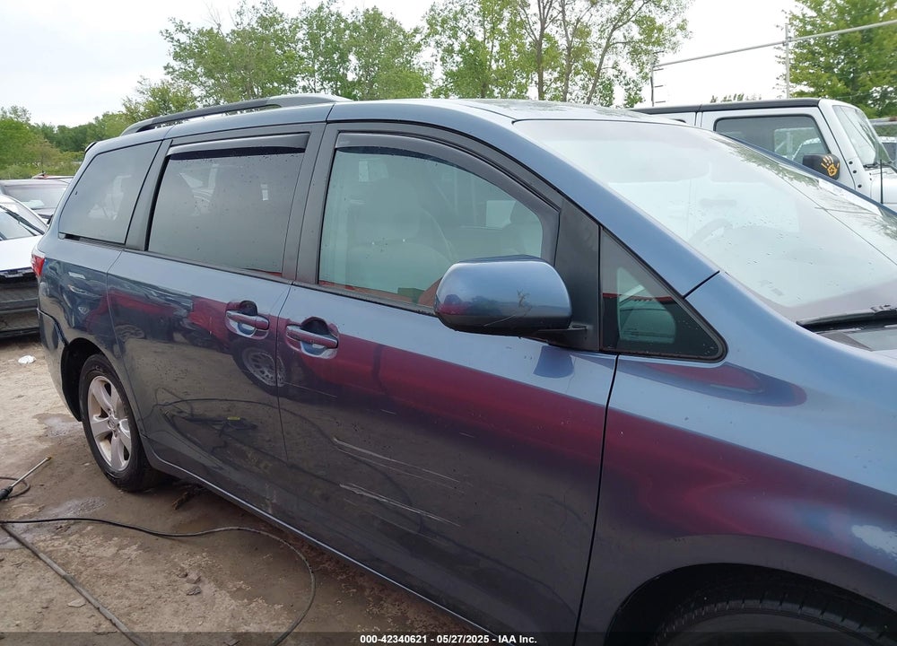 2015 TOYOTA SIENNA VIN: 5TDKK3DC4FS684632