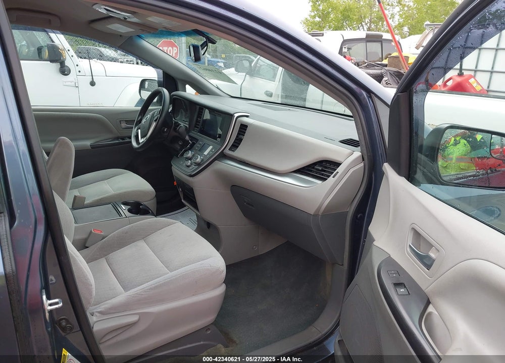2015 TOYOTA SIENNA VIN: 5TDKK3DC4FS684632