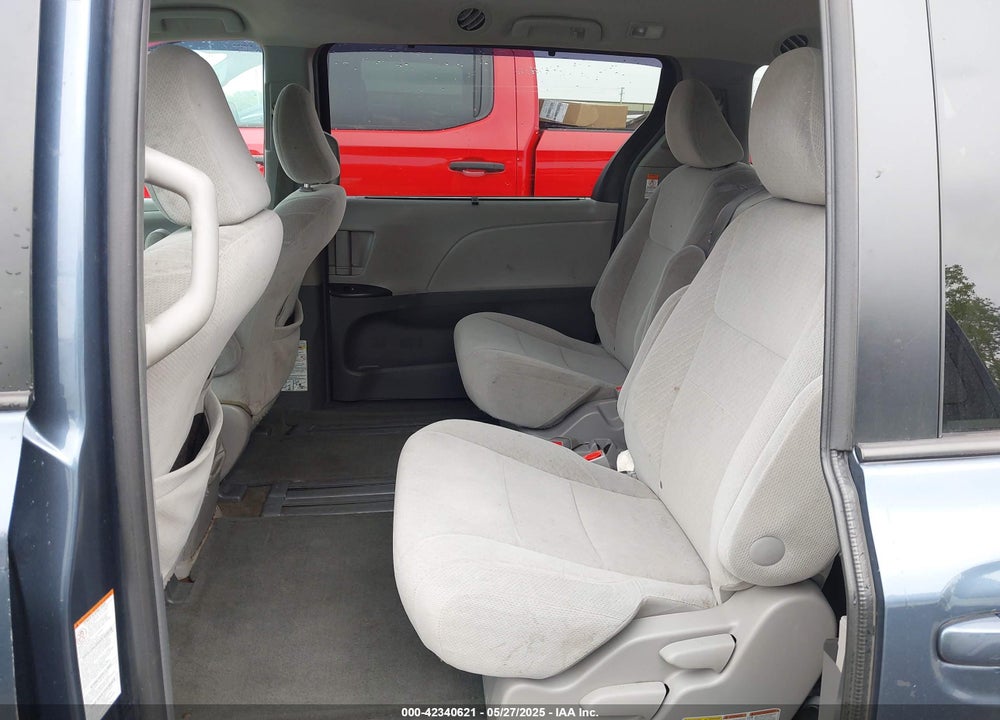 2015 TOYOTA SIENNA VIN: 5TDKK3DC4FS684632