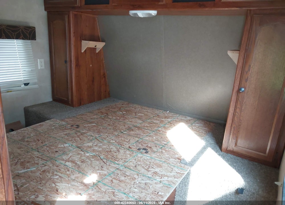 2015 KEYSTONE 25RKS VIN: 4YDT29B23F7200295