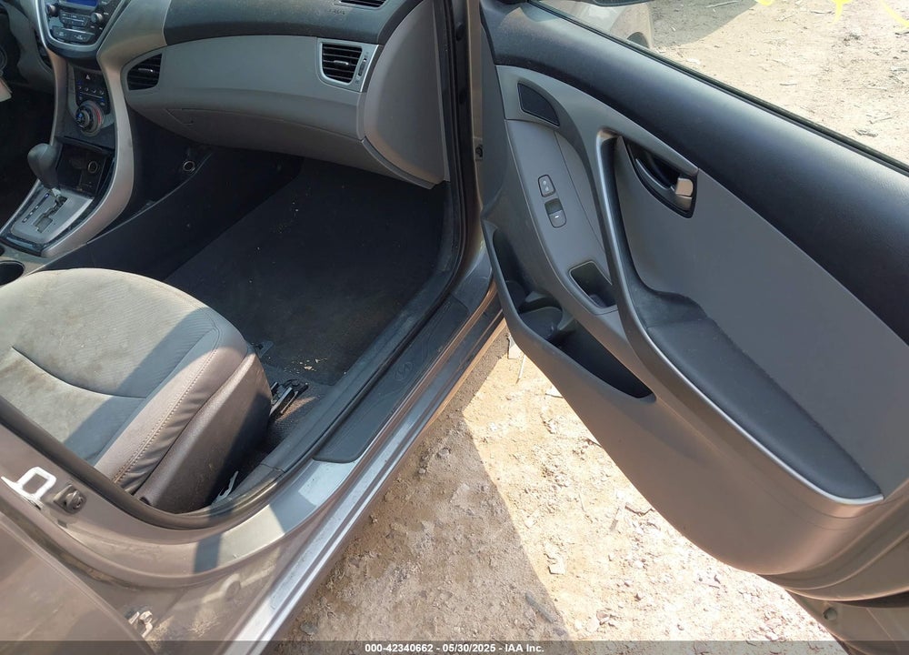 2013 HYUNDAI ELANTRA VIN: 5NPDH4AE8DH356667