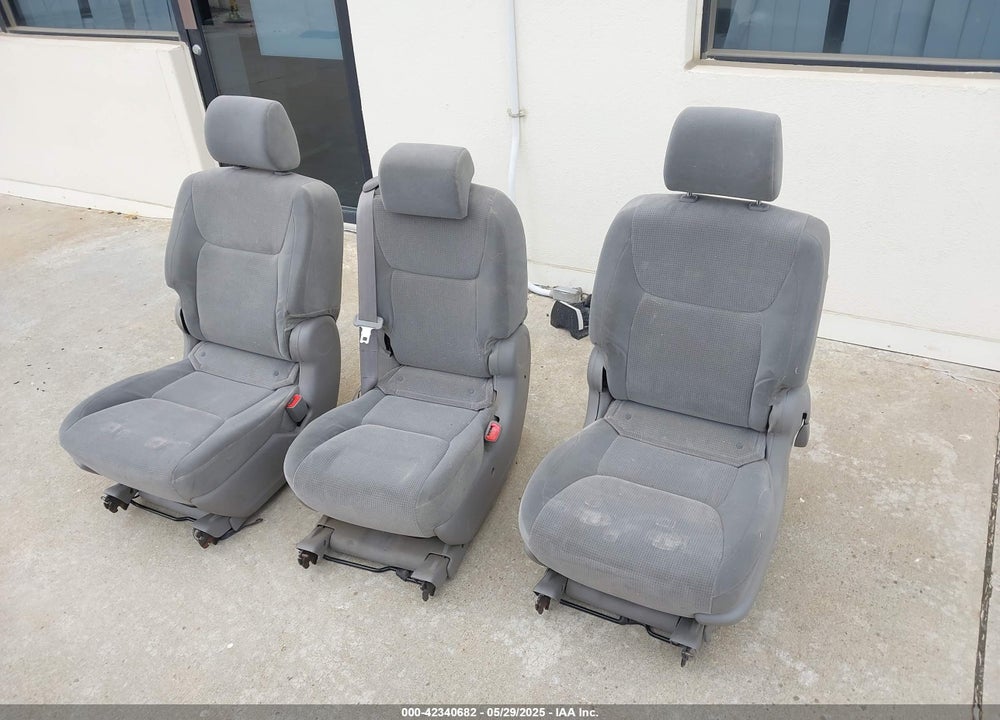 2005 TOYOTA SIENNA CE/LE VIN: 5TDZA23C45S347468