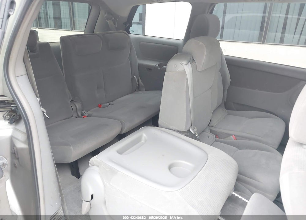 2005 TOYOTA SIENNA CE/LE VIN: 5TDZA23C45S347468