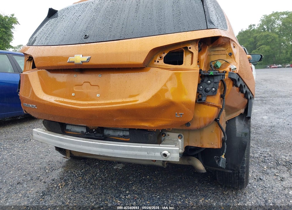2018 CHEVROLET EQUINOX LT VIN: 2GNAXJEV4J6177886