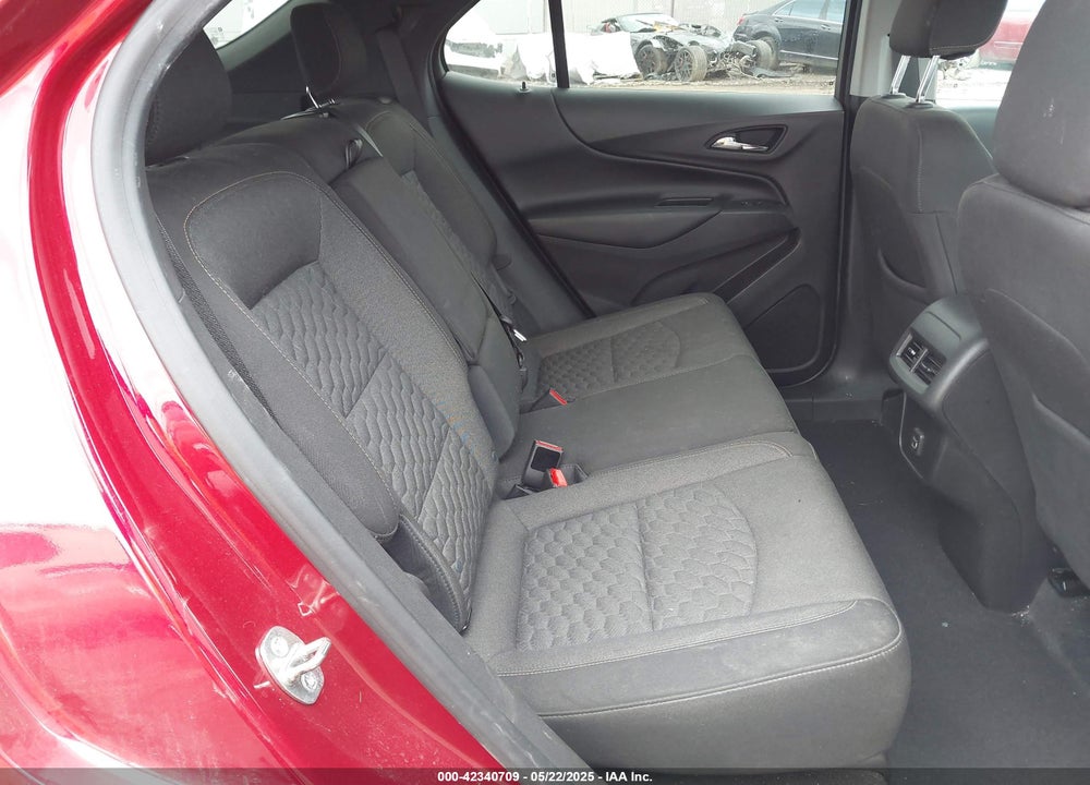 2019 CHEVROLET EQUINOX VIN: 3GNAXKEV0KS587917