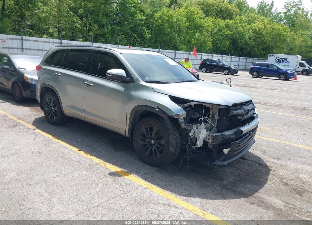 2017 TOYOTA HIGHLANDER LIMITED/LIMITED PLATINUM VIN: 5TDDZRFHXHS448196