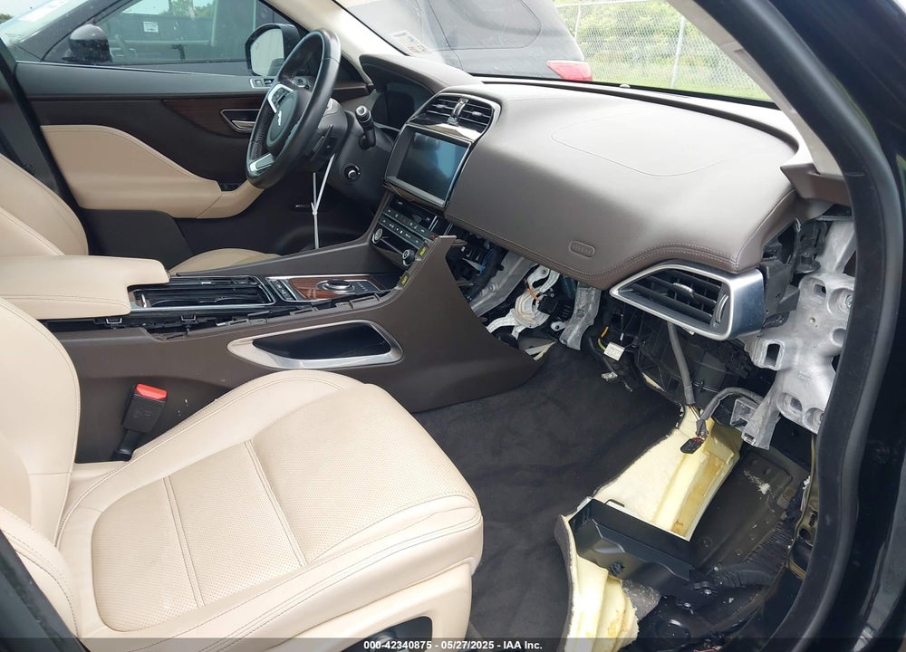 2019 JAGUAR F-PACE VIN: SADCK2FX2KA610460