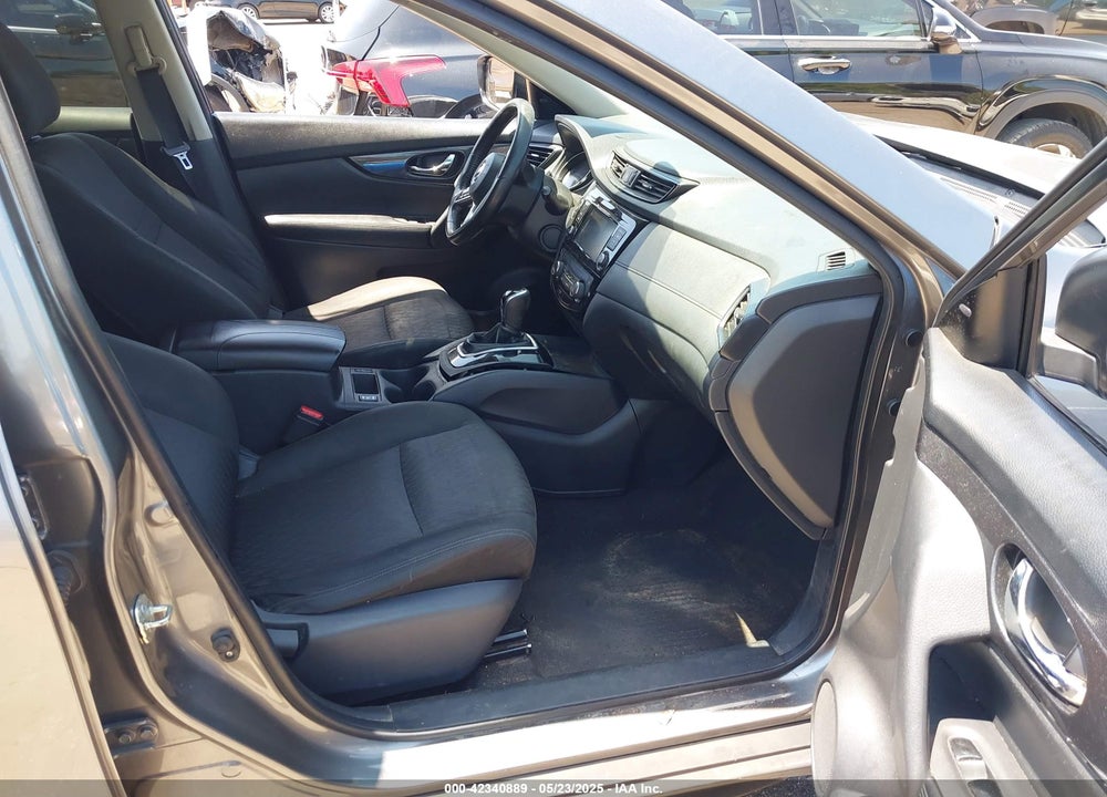 2019 NISSAN ROGUE VIN: KNMAT2MT4KP556656