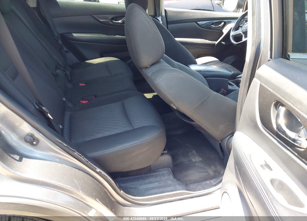 2019 NISSAN ROGUE VIN: KNMAT2MT4KP556656