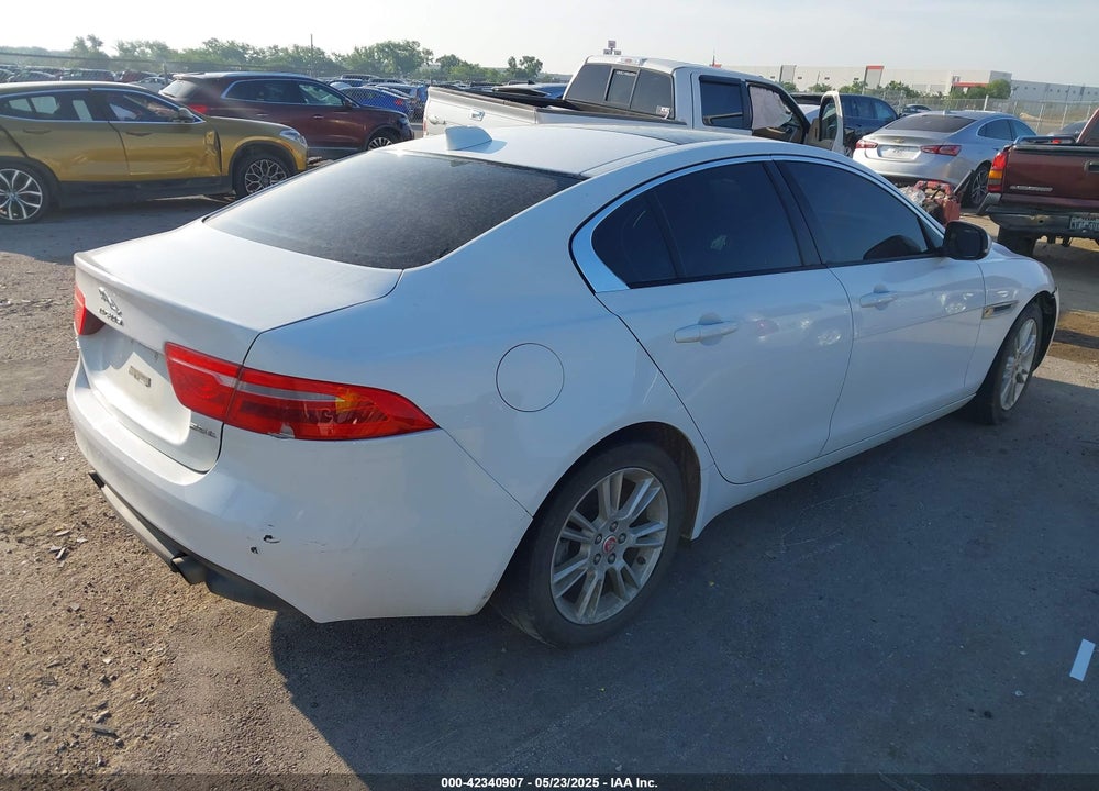 2017 JAGUAR XE VIN: SAJAD4BG0HA957939