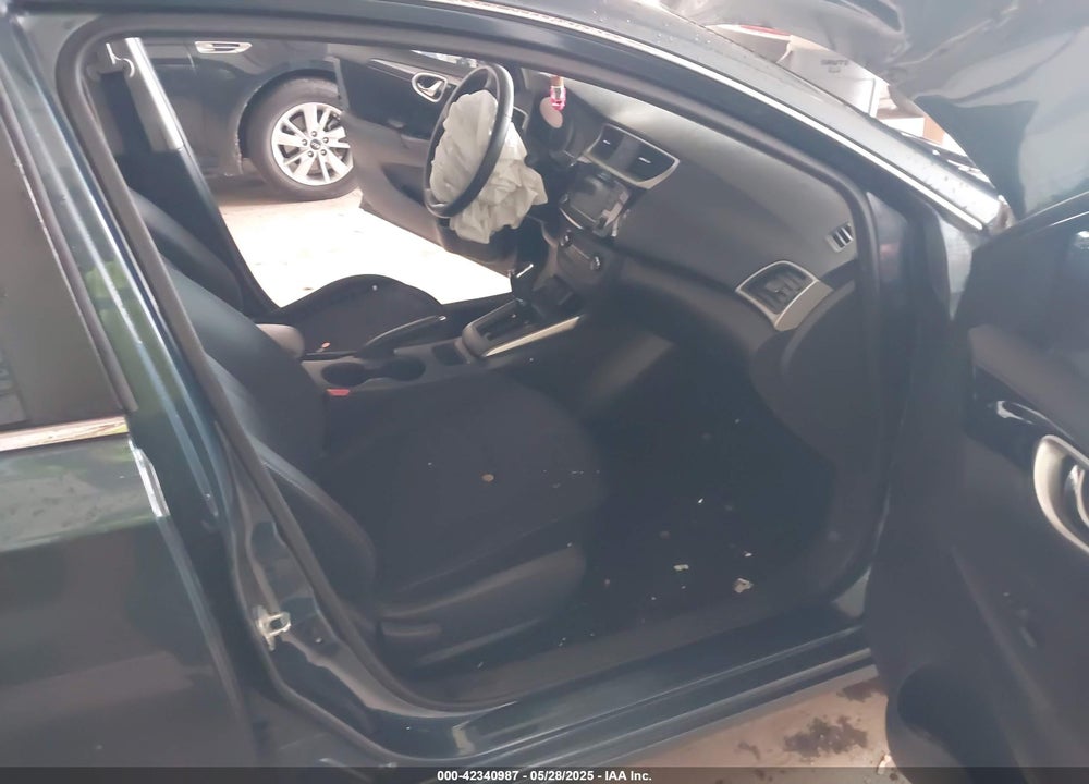 2017 NISSAN SENTRA VIN: 3N1AB7AP1HY366069