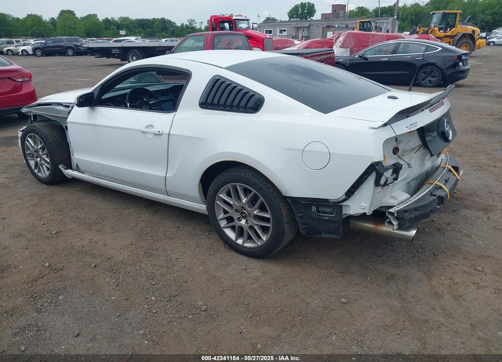2014 FORD MUSTANG V6 PREMIUM VIN: 1ZVBP8AM6E5290062