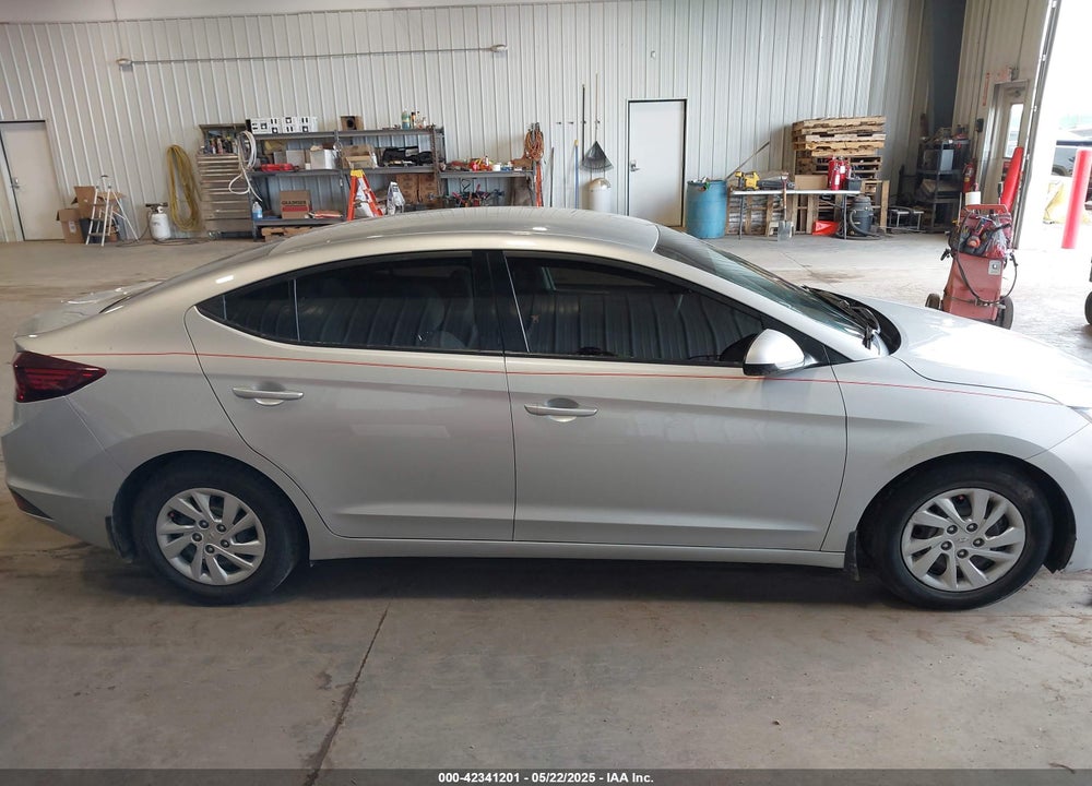 2019 HYUNDAI ELANTRA VIN: 5NPD74LF1KH473223