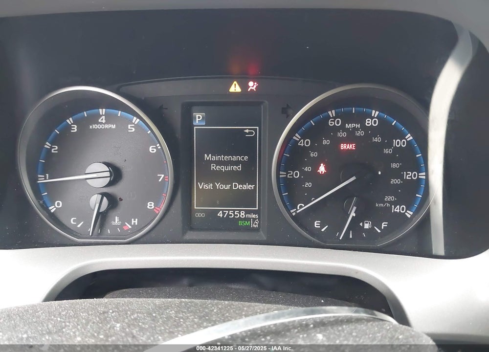 2018 TOYOTA RAV4 ADVENTURE/XLE VIN: 2T3RFREV0JW721415