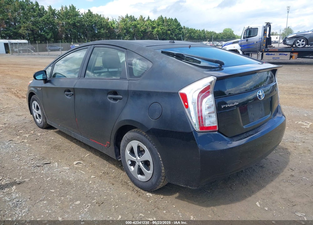 2015 TOYOTA PRIUS VIN: JTDKN3DU7F1945457