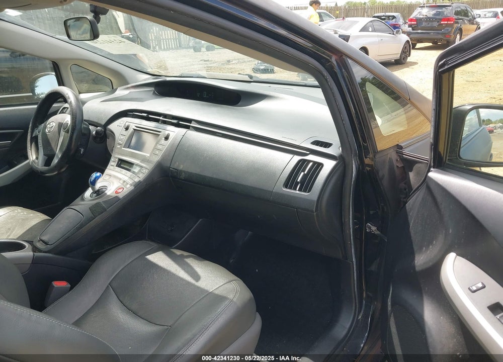 2015 TOYOTA PRIUS VIN: JTDKN3DU7F1945457