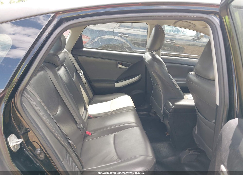2015 TOYOTA PRIUS VIN: JTDKN3DU7F1945457