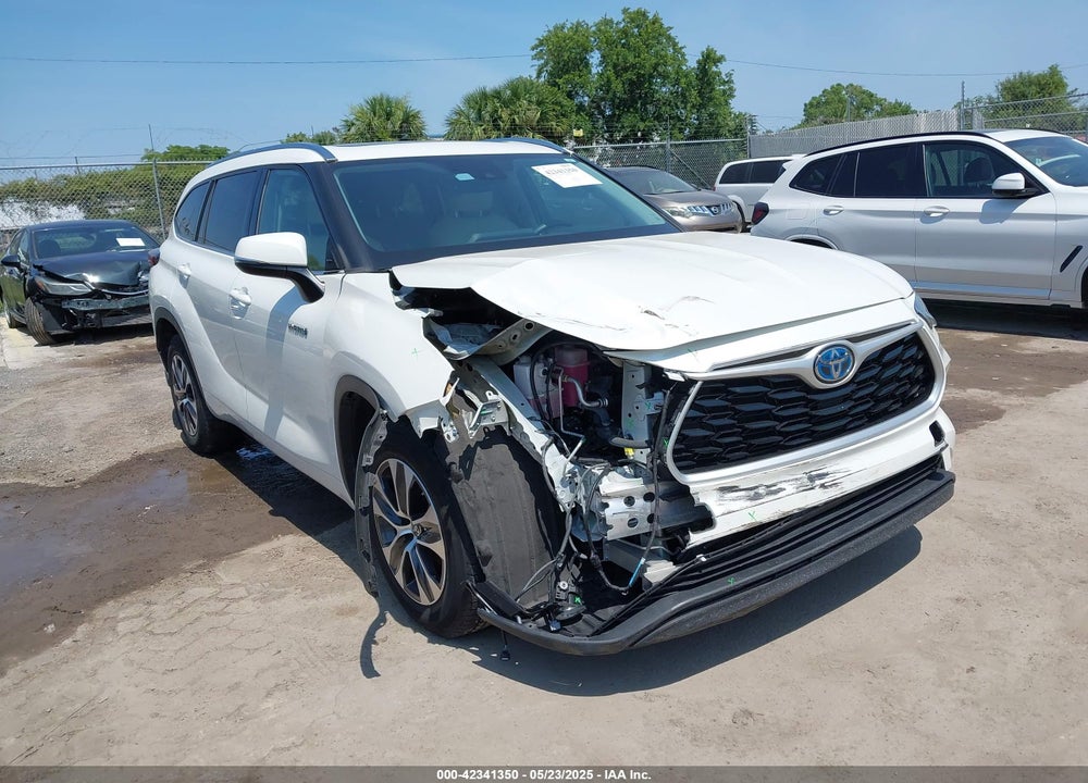 2021 TOYOTA HIGHLANDER HYBRID XLE VIN: 5TDGARAHXMS503736