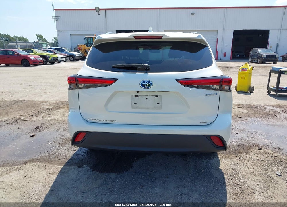 2021 TOYOTA HIGHLANDER HYBRID XLE VIN: 5TDGARAHXMS503736