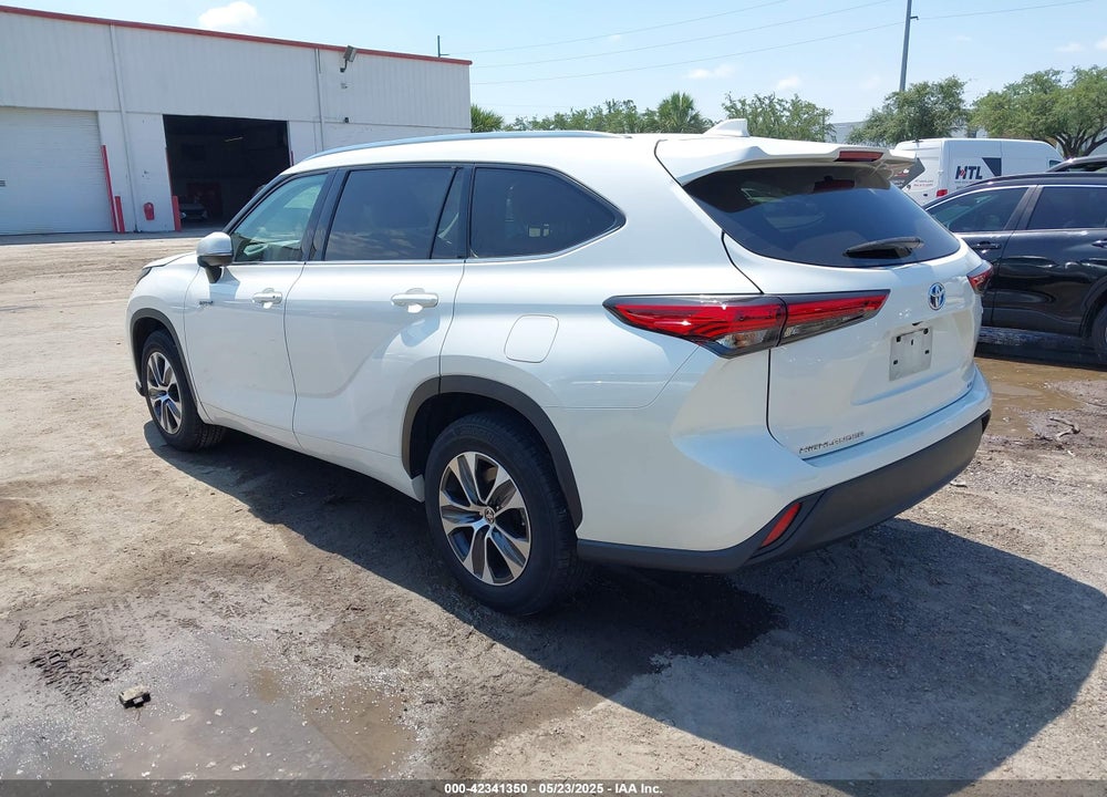 2021 TOYOTA HIGHLANDER HYBRID XLE VIN: 5TDGARAHXMS503736