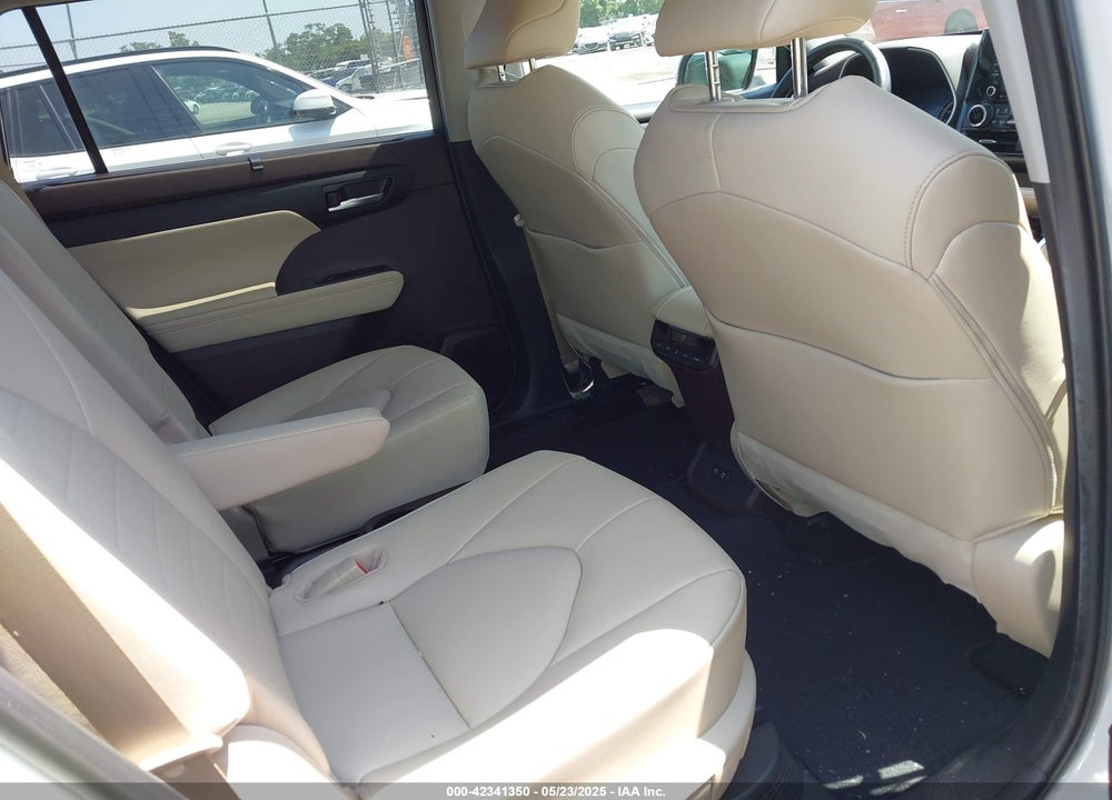 2021 TOYOTA HIGHLANDER HYBRID XLE VIN: 5TDGARAHXMS503736